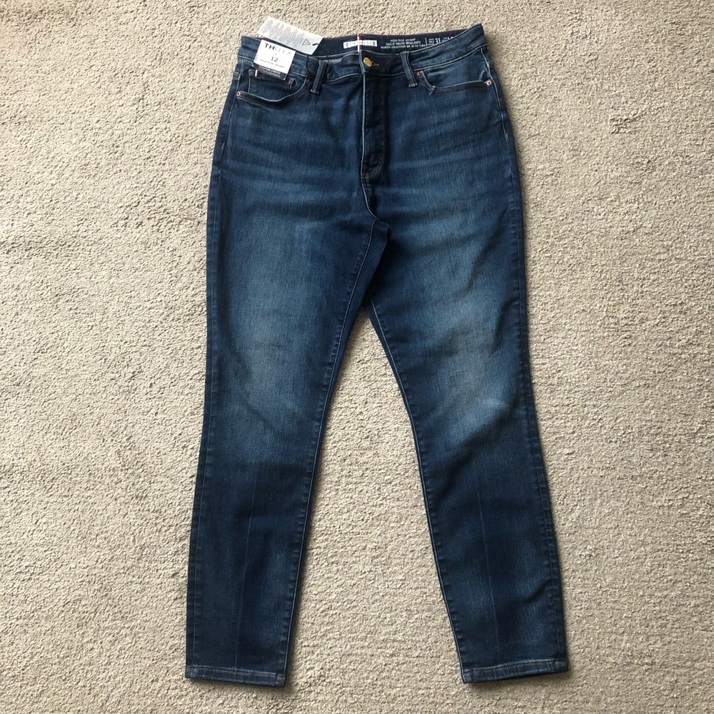 Tommy Hilfiger HR Sculpting Strech Jeans. NWT.